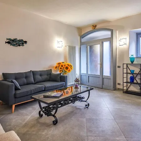 La Tana Del Pescatore By Interhome *