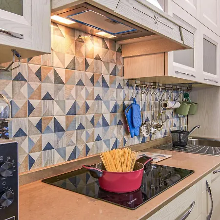 Apartamento La Tana Del Pescatore By Interhome